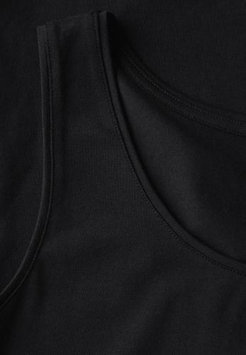 Basic Top in Unifarbe 46 - Black