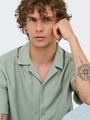 ONSKARI RLX RESORT SS PLIZZE SHIRT NOOS L Locker geschnitten - Iceberg Green