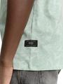T-Shirt mit Allover-Print L Regular Fit - Green Tropical Leaf Print
