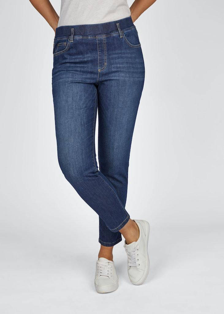 Basics Blau 36