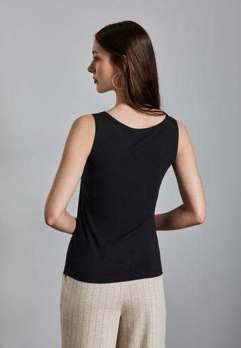 Basic Top in Unifarbe 46 - Black