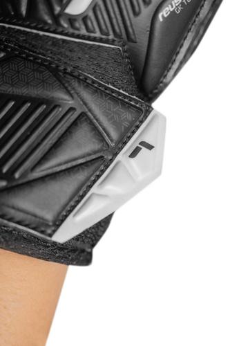 REUSCH Kinder Torwarthandschuhe Attrakt Resist Junior 4 in Schwarz