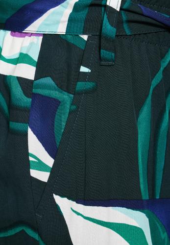 Hose im Loose Fit S/26 - Fir Green