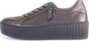Sneaker low