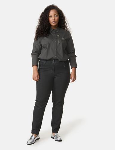 5-Pocket Jeans mit Ziersteinen Betty 54 Körpernahe Passform - Raw Black Denim