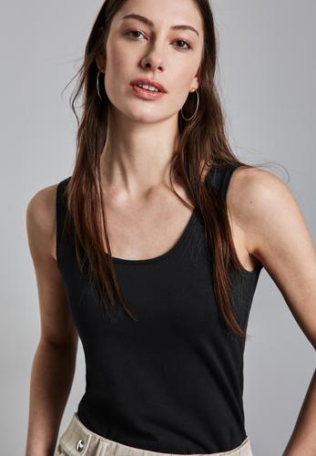 Basic Top in Unifarbe 46 - Black