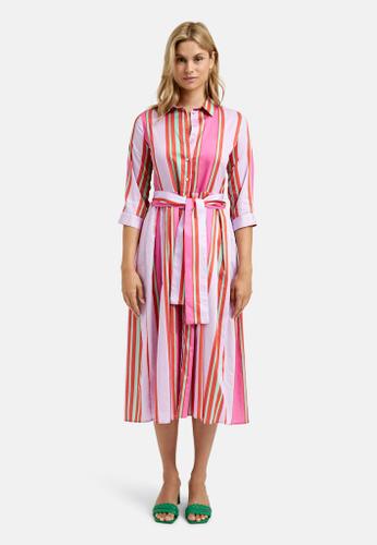 Dress with collar, placket, 3/4 sleeves, wide skirt and belt Rot 46
