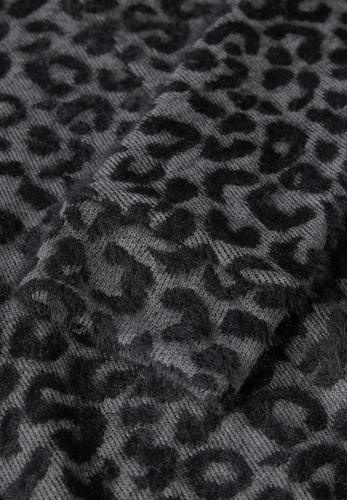 Shirt mit Leo-Muster Grau 38