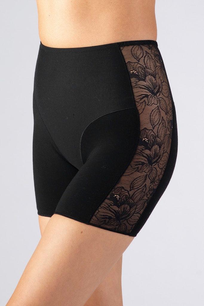 Shorts Schwarz 42