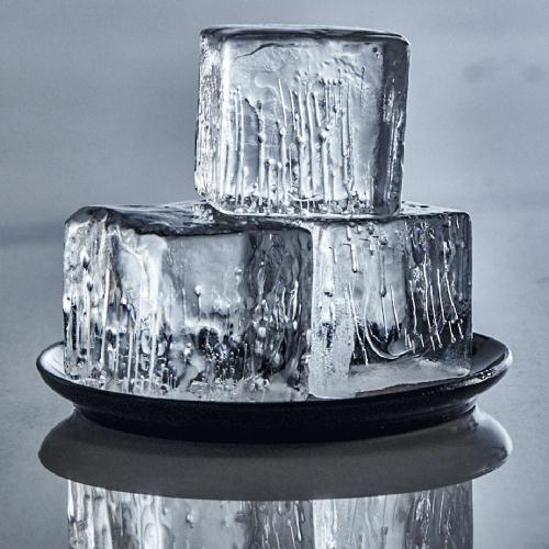 Lurch Eiswürfelbereiter Würfel 3x3cm schwarz mit Deckel - Default Title