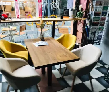 Großartig / Café Bistro Bar