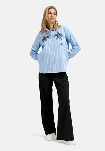 Blouse w collar + placket, 1/1 sleeves w cuffs, body w Appli Blau 38