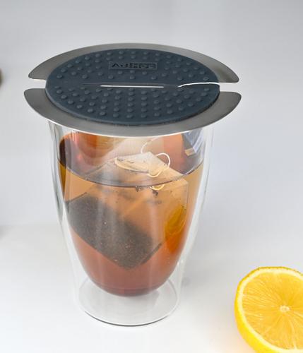 Teebeutelpresse SQUEETEA, grau, mit Ständer