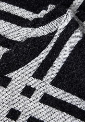 Flauschiges Langarmshirt 36 - Black