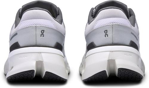 ON Damen Laufschuhe Cloudrunner 2 42 ½ in Silber