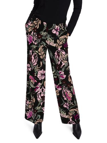 Florales Modell WINDER im Wide Fit 44 - Black
