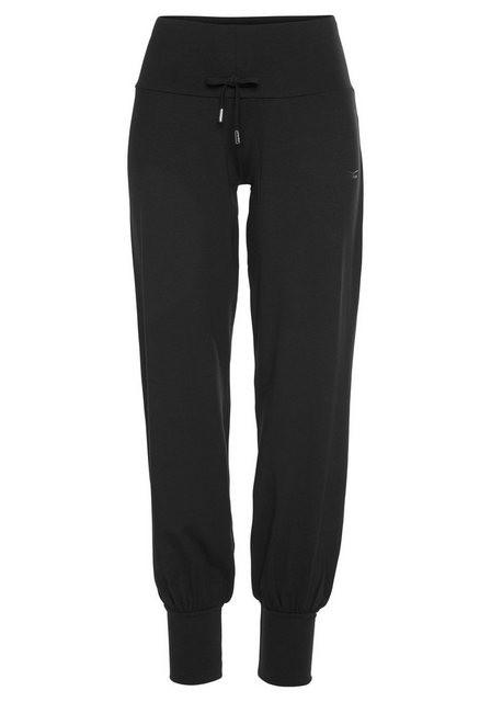 VB Uma S - Black