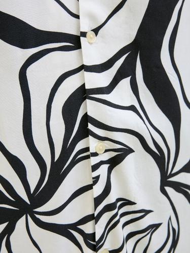 JJJEFF MONOCHROME RESORT SHIRT SS S Locker geschnitten - Black