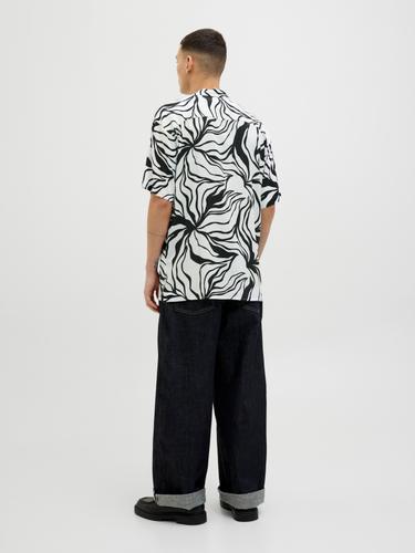 JJJEFF MONOCHROME RESORT SHIRT SS S Locker geschnitten - Black