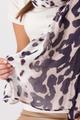 Schal mit Leomuster OS - Creamy Beige Gemustert