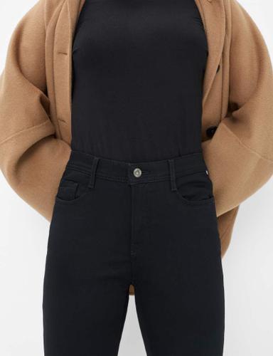 Style Carola 22 - Clean Black Black