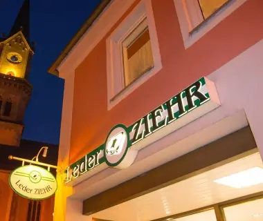 Leder Ziehr