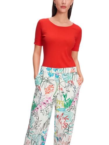 Schmal geschnittenes T-Shirt mit 3/4-Arm 38 - Flame Red
