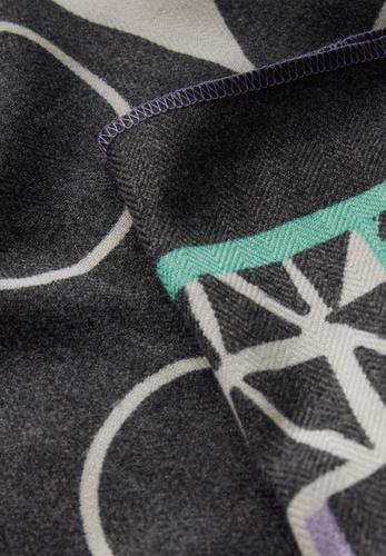 Loop-Schal mit Print A - Black