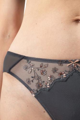 String 36 - Thunder Grey