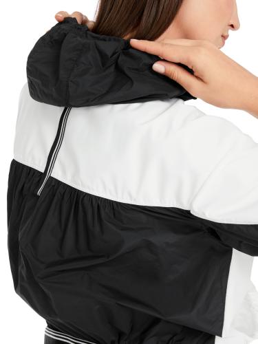Sportive Jacke mit Kapuze und Zipp 40 - Black And White