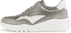 Sneaker low