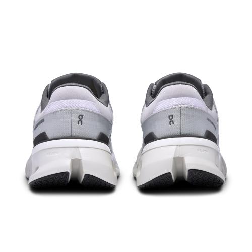 ON Damen Laufschuhe Cloudrunner 2 42 in Silber