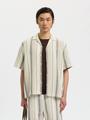 SLHRLXCAL SS SHIRT RESORT M Locker geschnitten - Egret