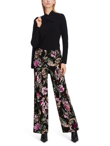 Florales Modell WINDER im Wide Fit 44 - Black